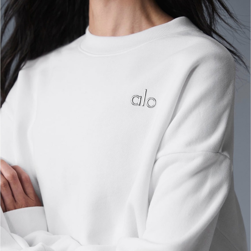 ALO Yoga sweatshirt NWT